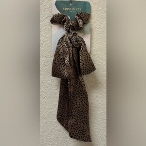 🆕 Scrunchie + Scarf Duo Kristin Ess